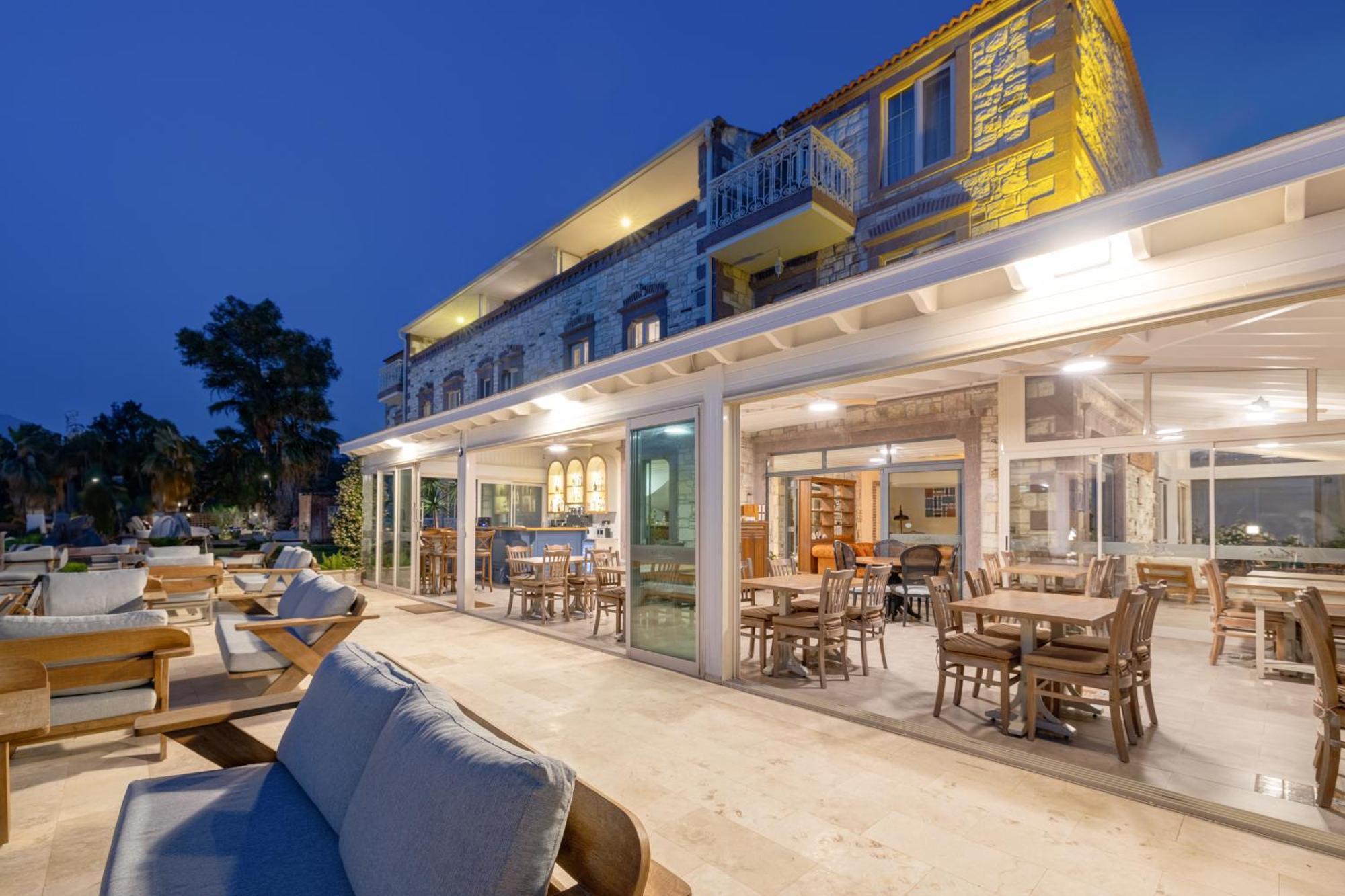 Navalia Hotel Foça Dış mekan fotoğraf